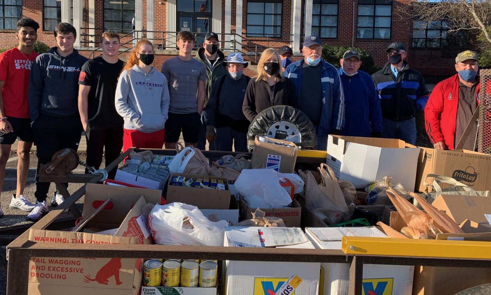 JHS STUDENTS DONATE TO FOOD BANK